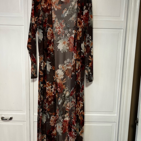 Daytrip floral kimono size medium - Picture 4 of 5